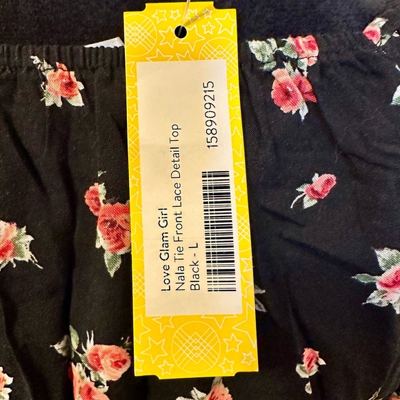 NWT! Elegant Floral Black Blouse - Picture 3 of 7
